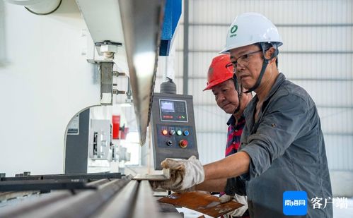 原創組圖 海南 屯昌 環保設備制造廠調試設備即將投入生產